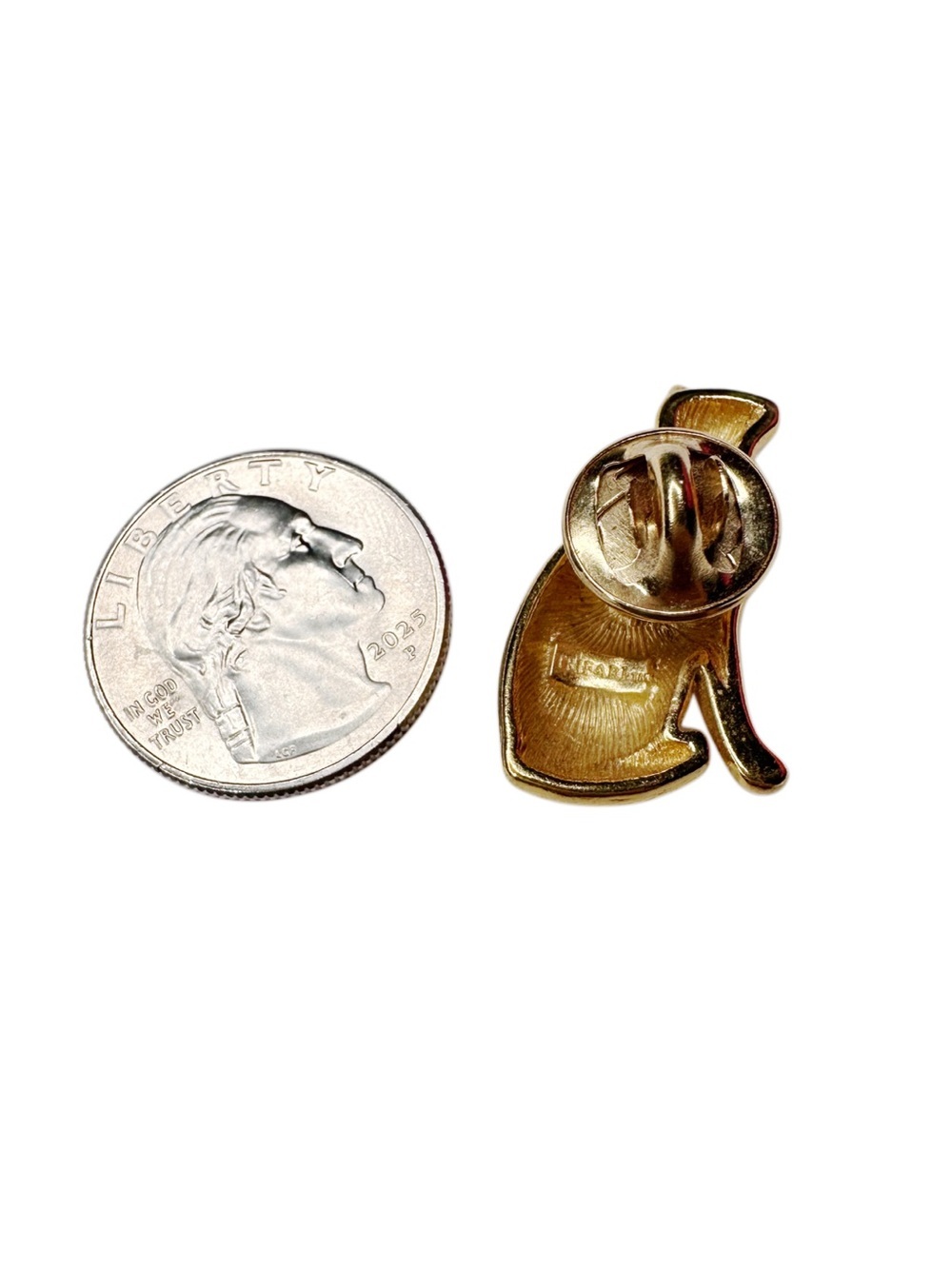 Trifari Gold Tone Cat Brooch - Picture 3 of 4